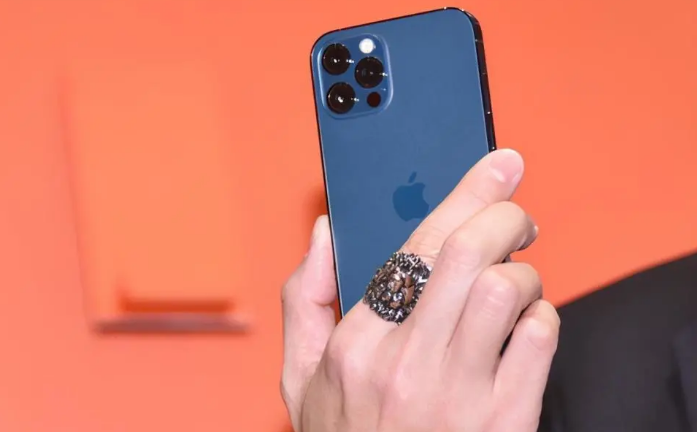 磁县苹果手机维修分享iPhone12系列重启方法教程 